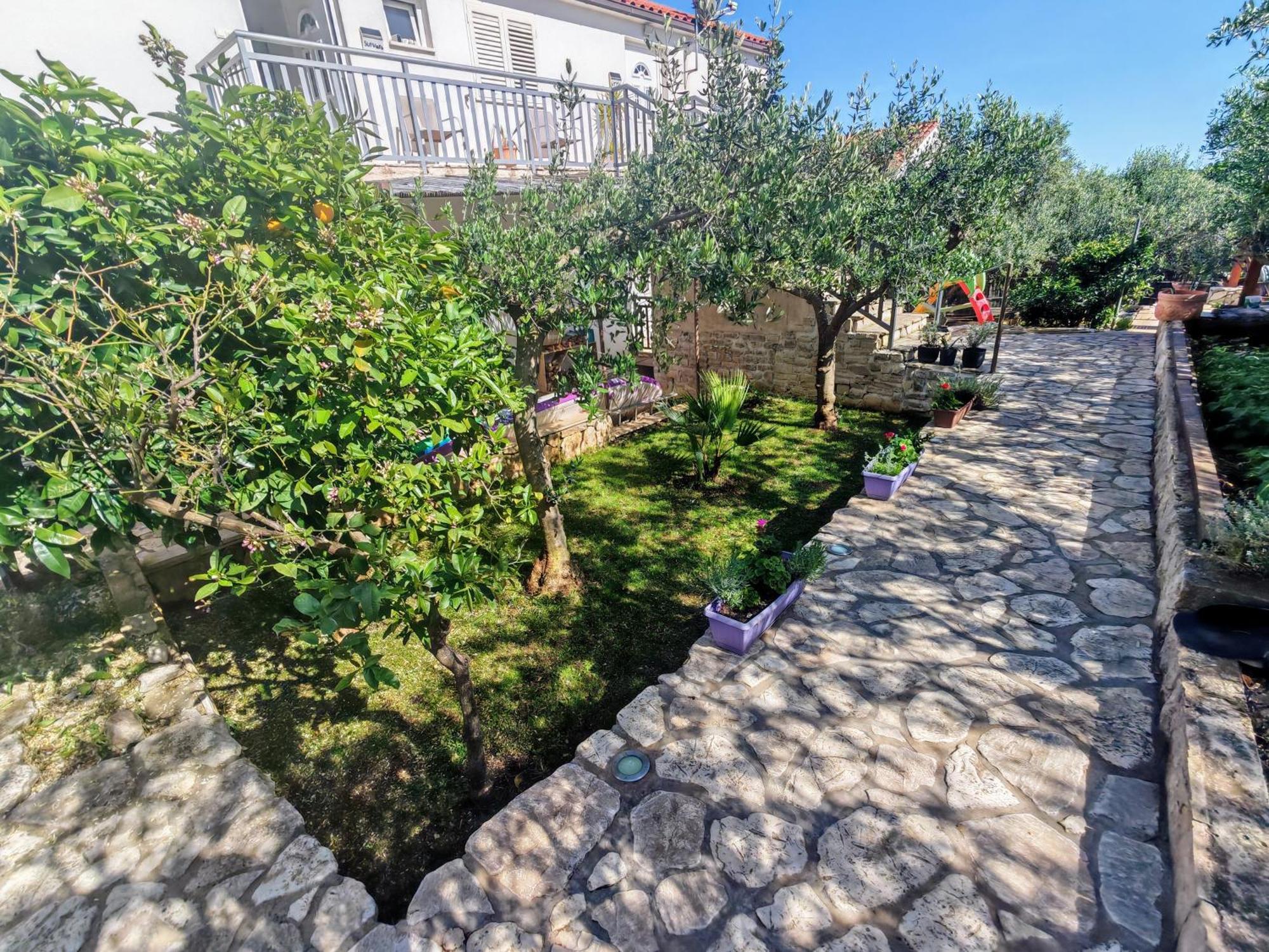 Апартаменты Seaview And Relax Лумбарда Экстерьер фото